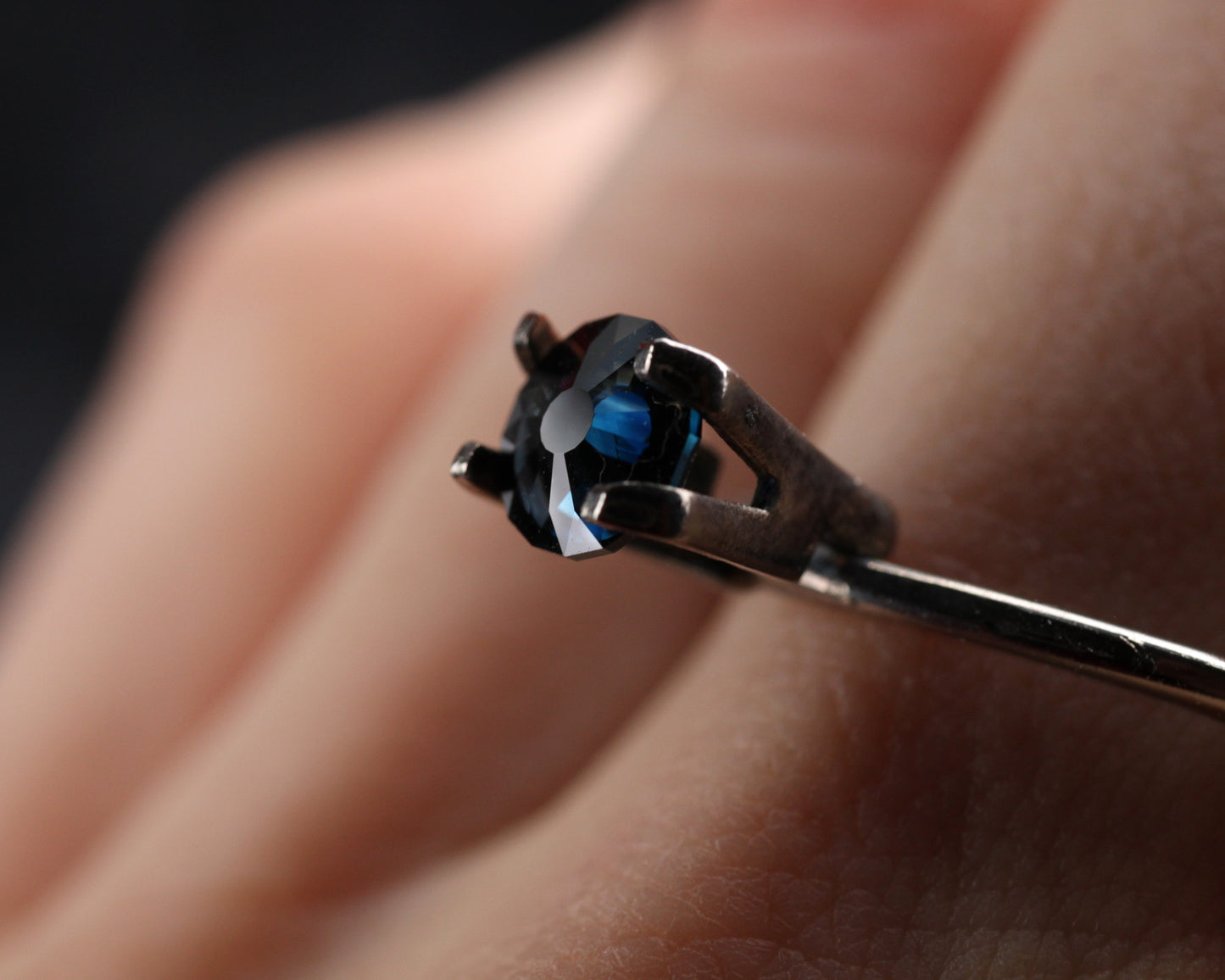 Safir rund blå 6 mm 0,87 ct