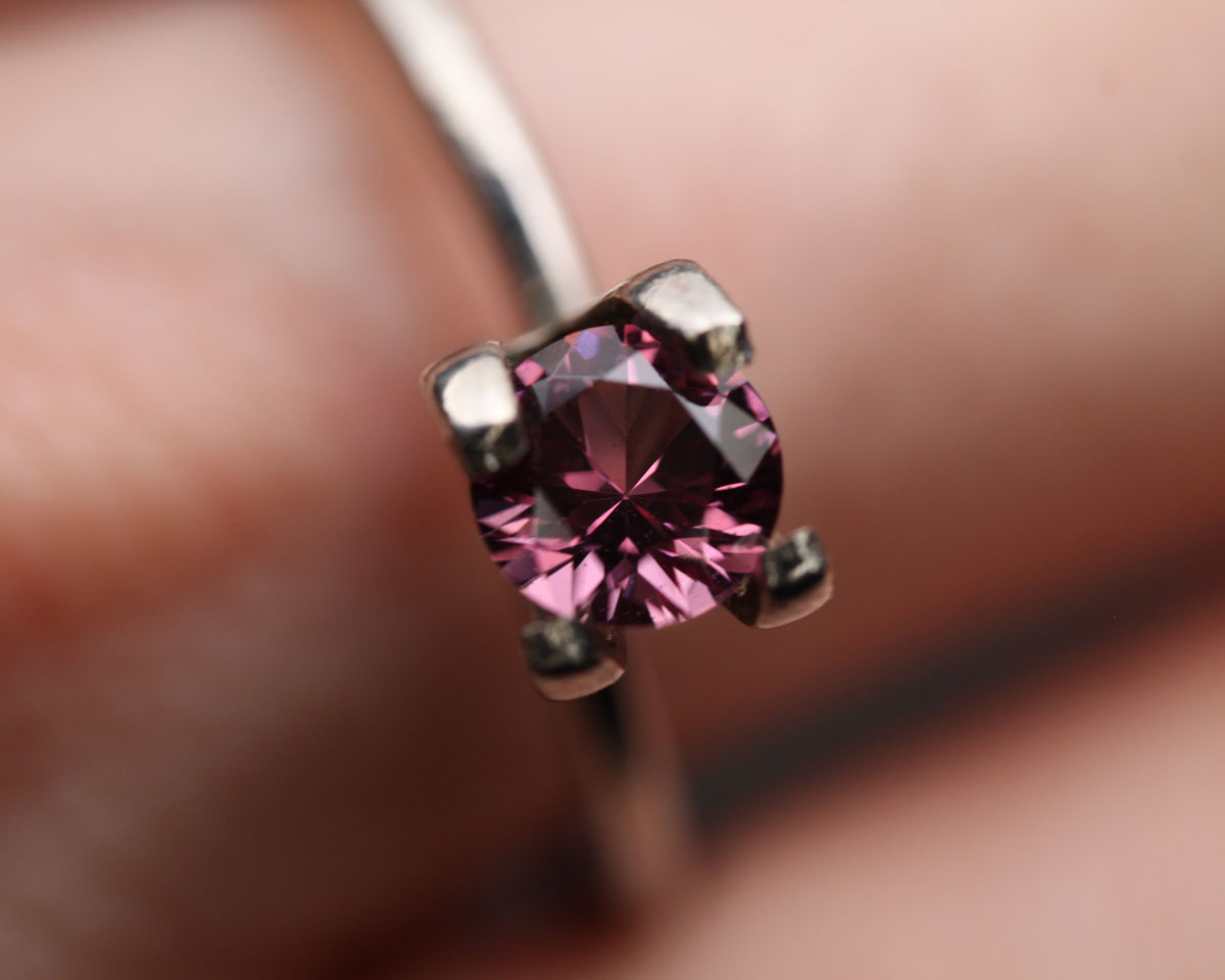 Spinel purple 0.36 ct