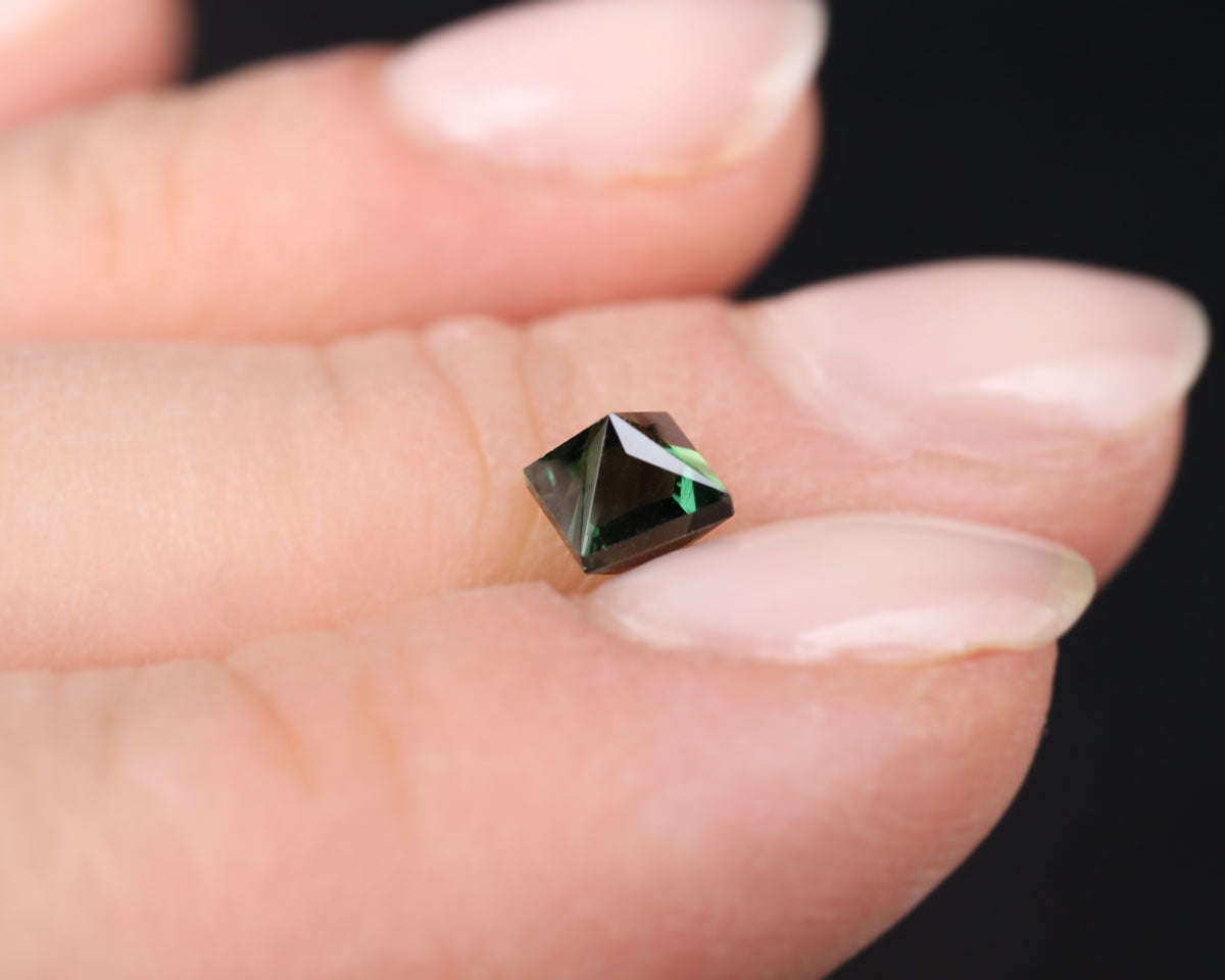 Safir grön fyrkant 4,5 mm 0,93 ct