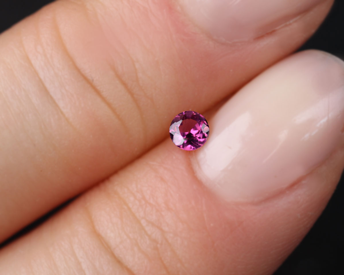 Granat Lila rund 0,15 ct
