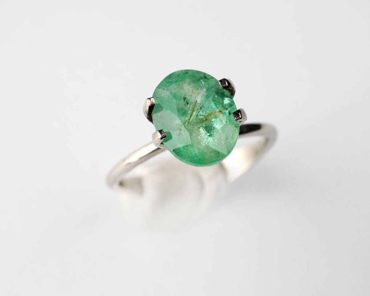 Shakiso Smaragd oval 3,43 ct Regnbåge