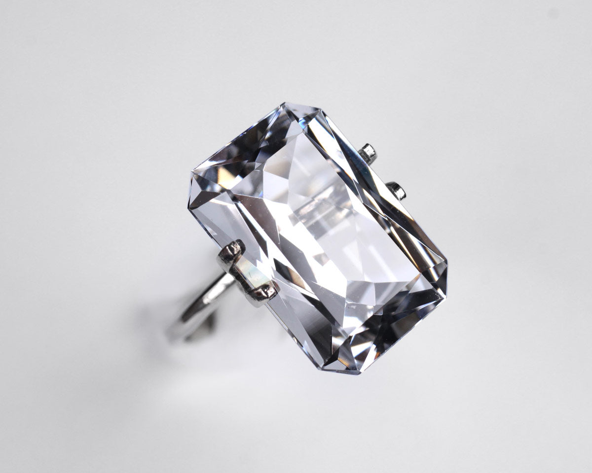 Spinell ljusblå rektangulär 18 x 12 mm