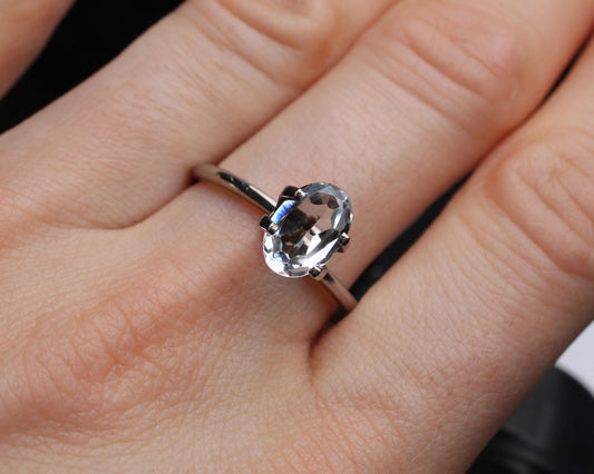 Spinell blåaktig oval 1,47 ct