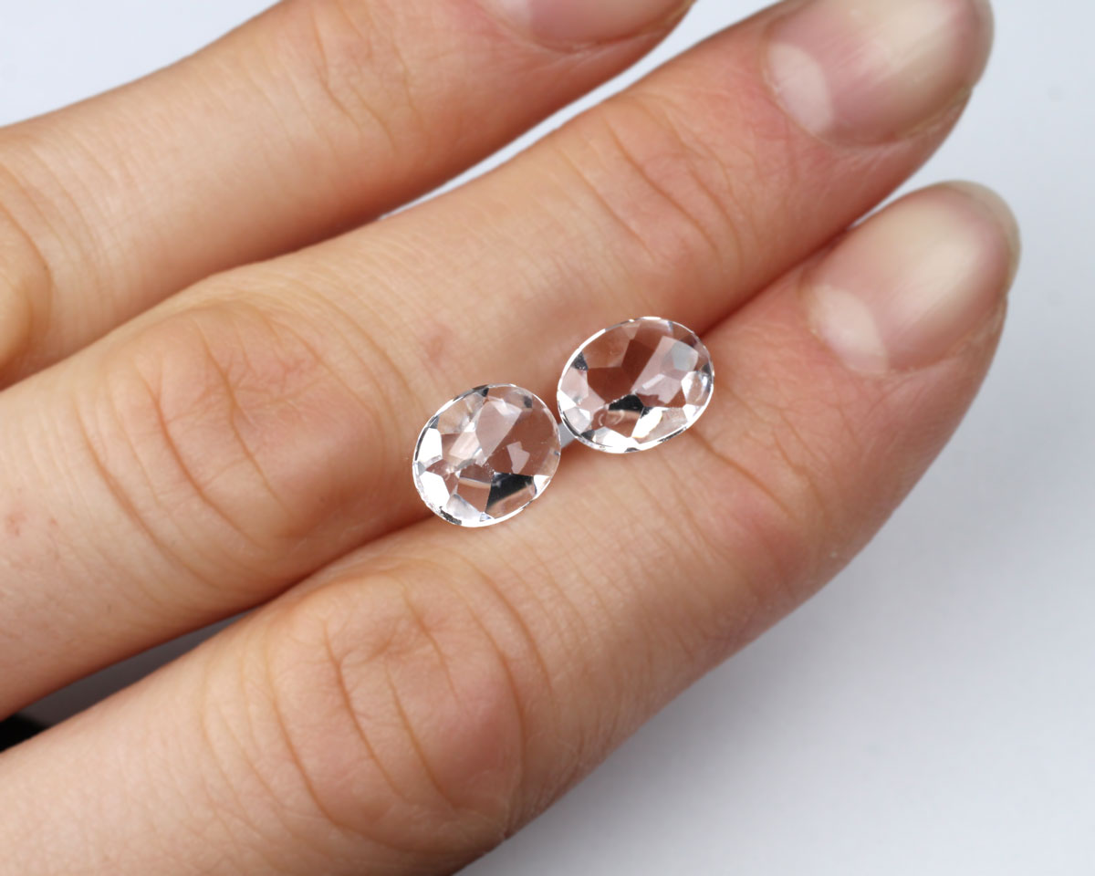 Spinellpuresse ovalt par