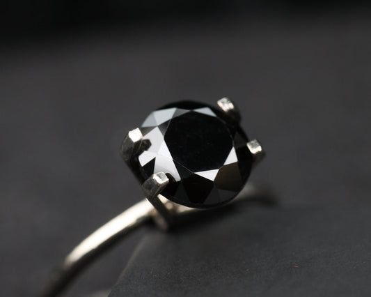 Svart diamant rund 8 mm 3,75 ct