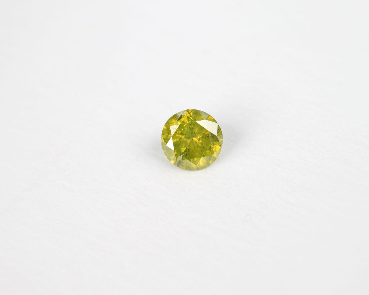 Diamond greenish yellow round 4 mm 0.24 ct