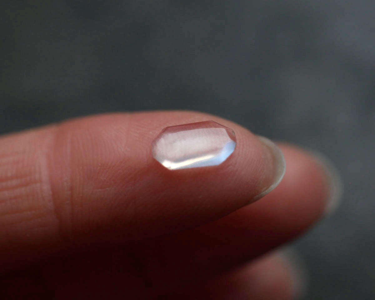 Moonstone octagon 9x6 mm