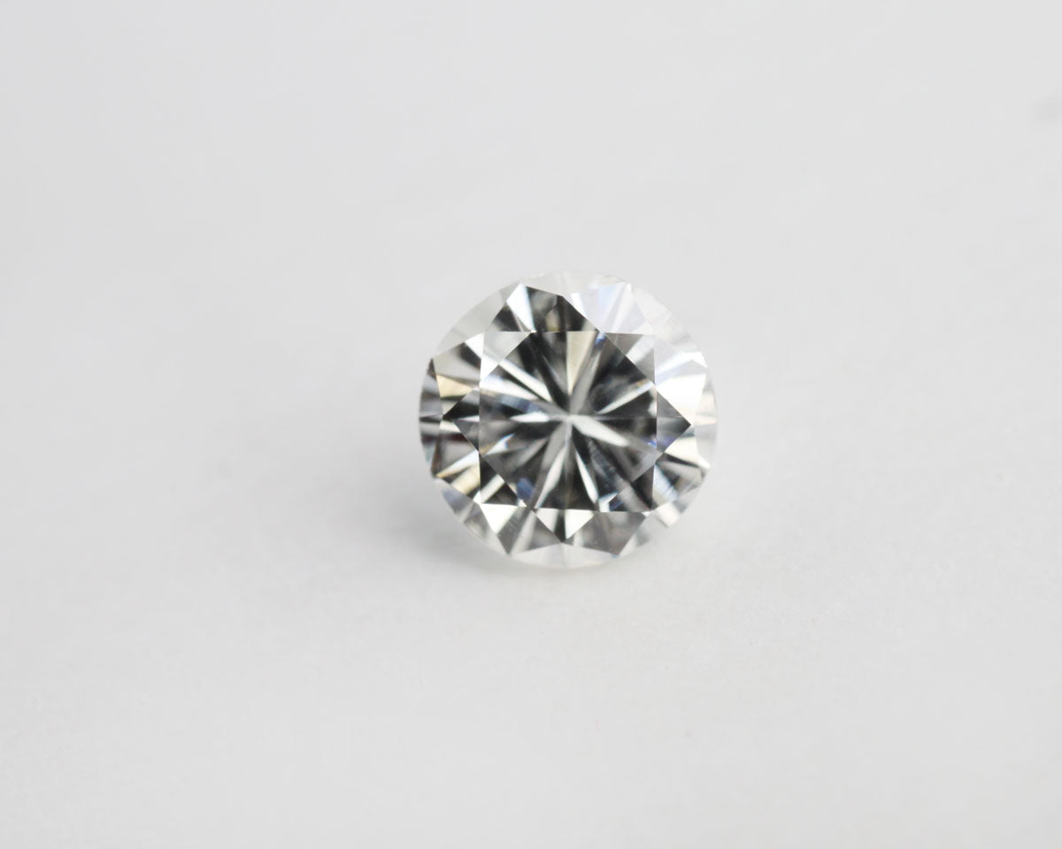 White Diamond round 4.5 mm 0.3 ct