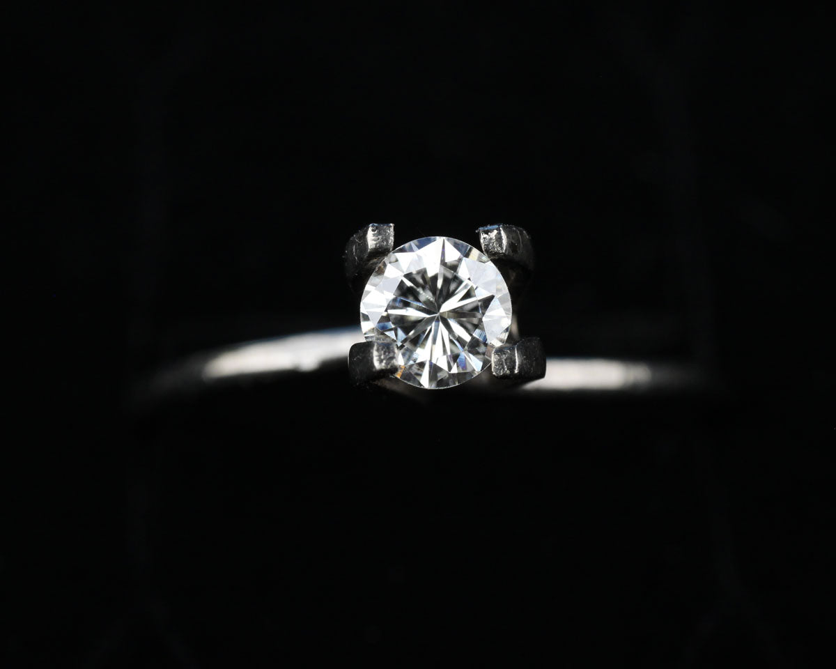 White Diamond round 4.5 mm 0.3 ct