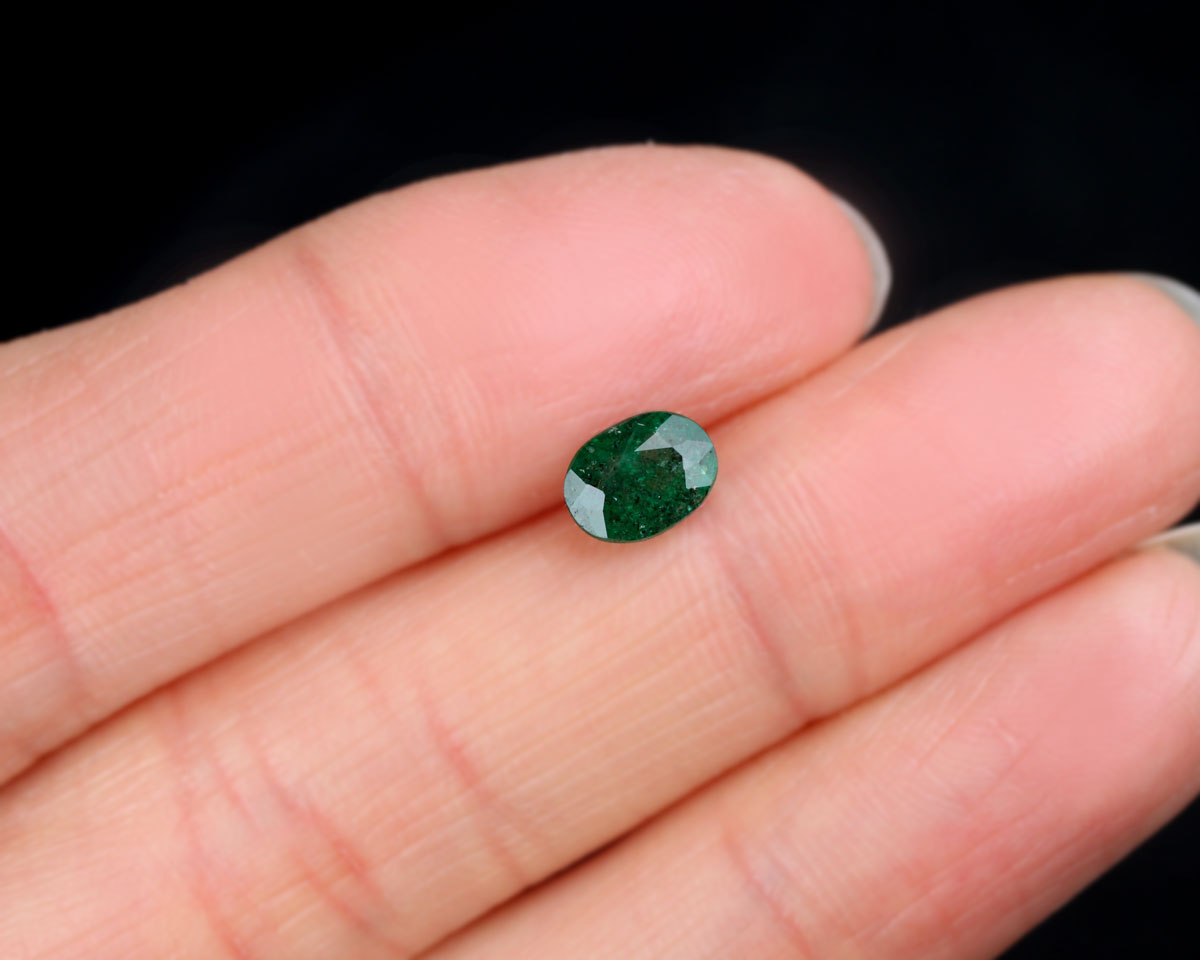 Shakiso Smaragd oval 0,73 ct