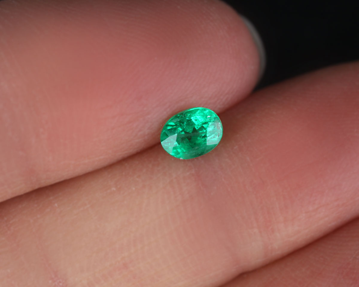 Shakiso Smaragd oval 0,38 ct