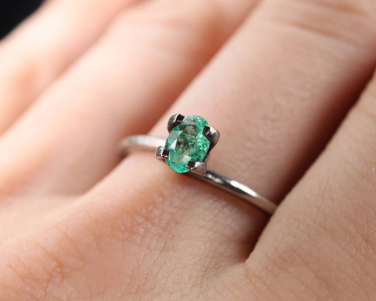 Shakiso Smaragd oval 0,34 ct