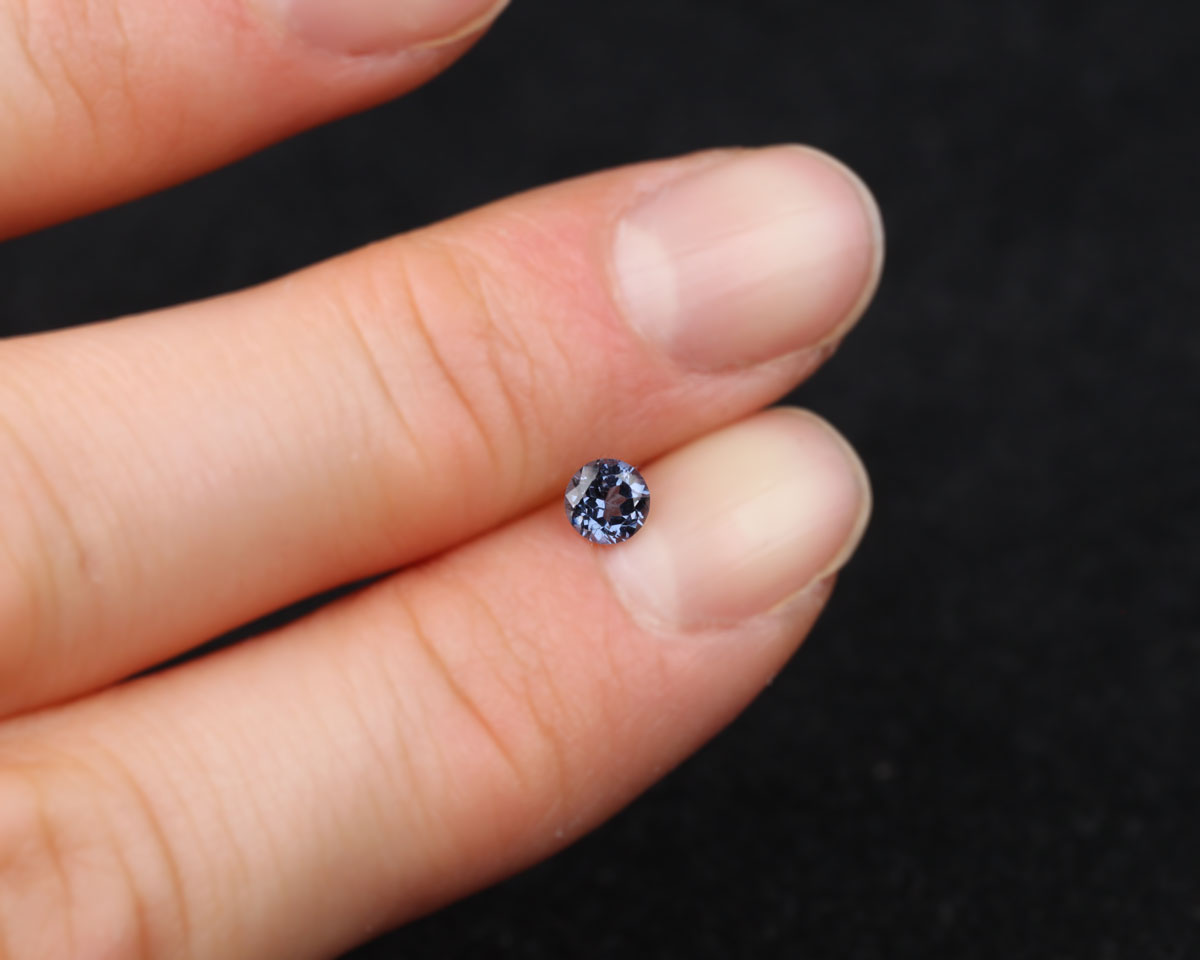 Spinell lila rund 4 mm 0,28 ct