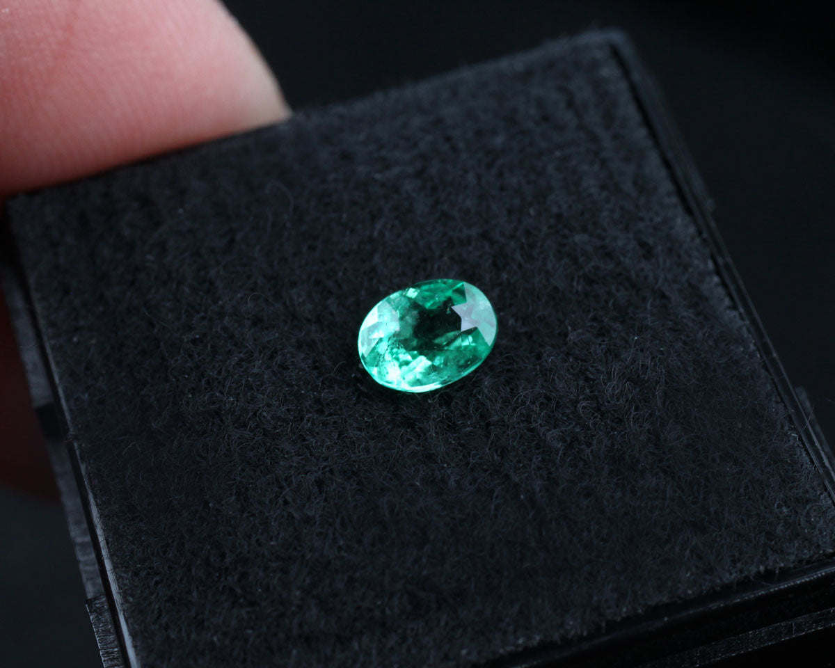 Shakiso Smaragd oval 0,37 ct