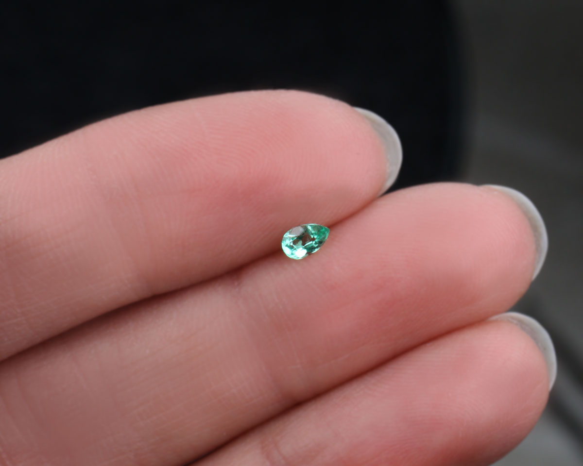 Shakiso smaragddroppe 0,1 ct