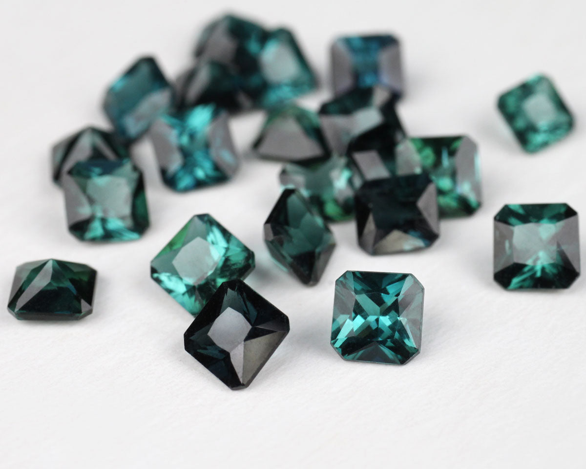 Turmalin grönblå 4,5 mm 0,4 ct