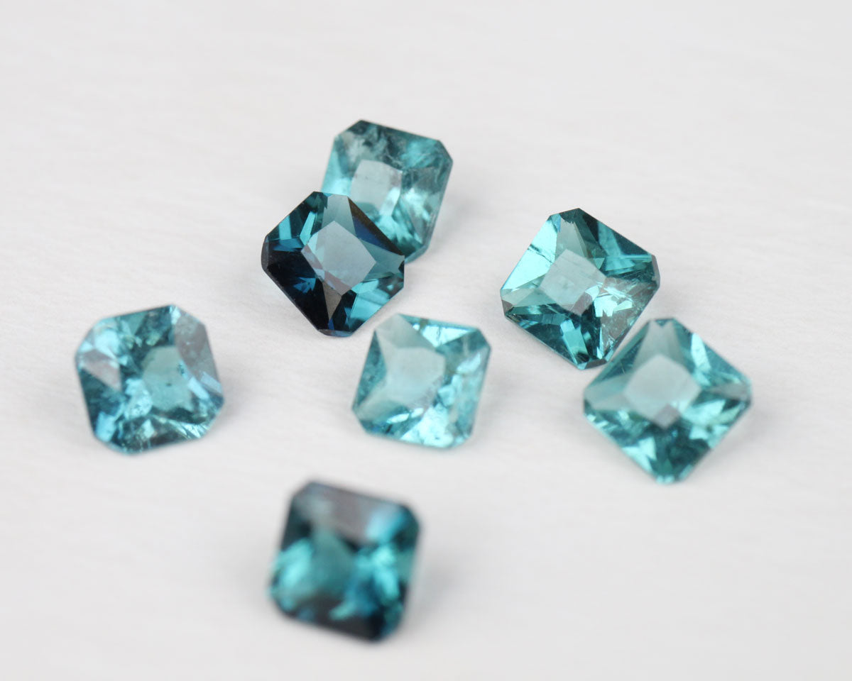 Turmalin blå fyrkant 4,5 mm 0,4 ct