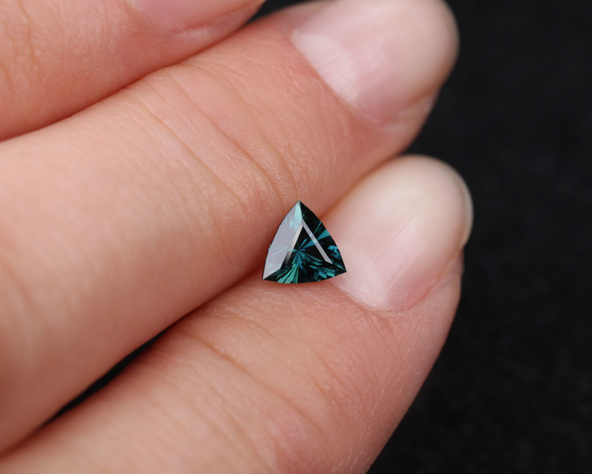 Sapphire Hyperspace cut 0.54 ct