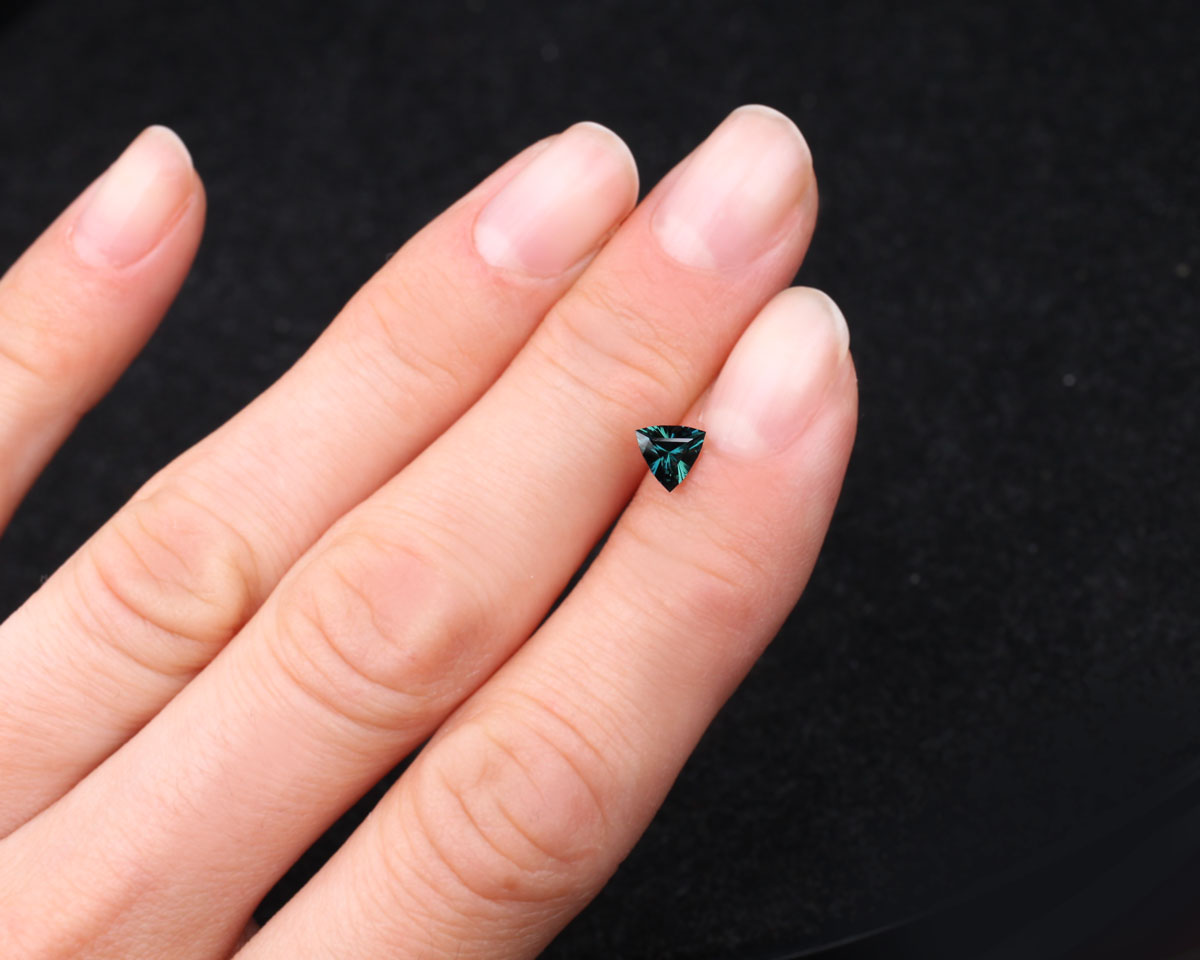 Sapphire Hyperspace cut 0.54 ct