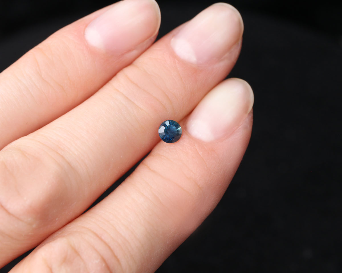 Blue sapphire round 0.36 ct