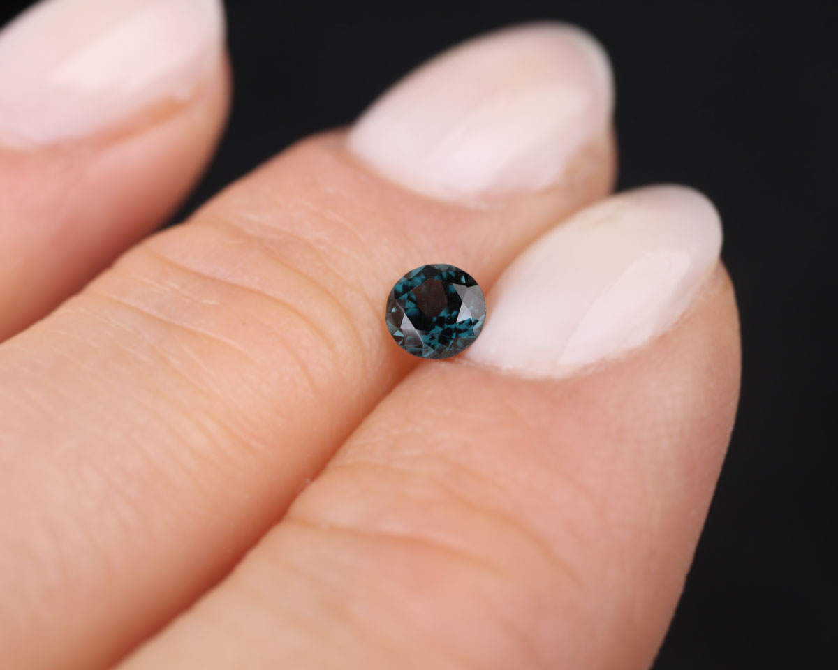 Spinel blå rund 4 mm 0,3 ct