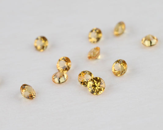 Gula kalibrerade safirer 2mm 0,05 ct