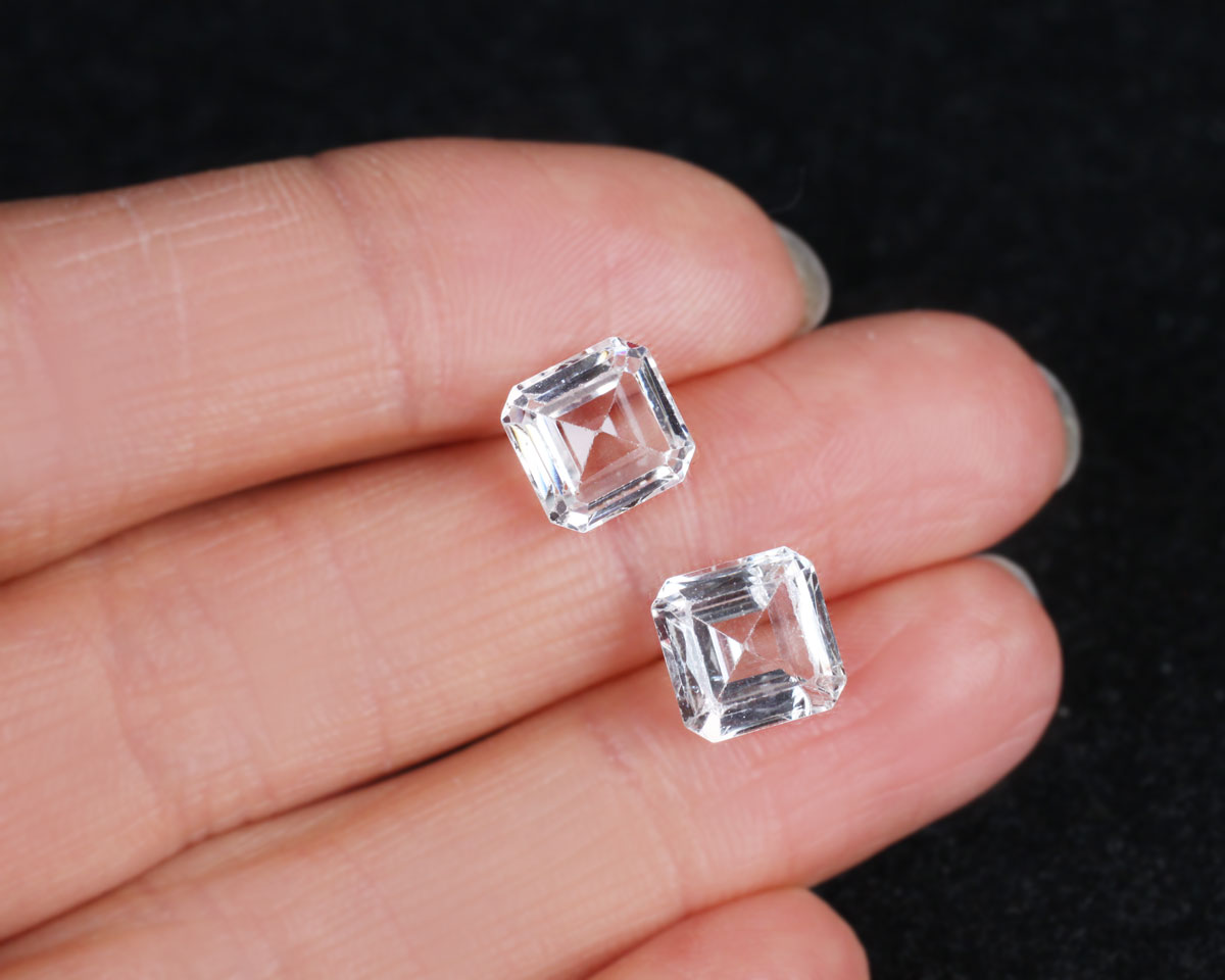 Vit Spinel kvadrat 2,65 ct