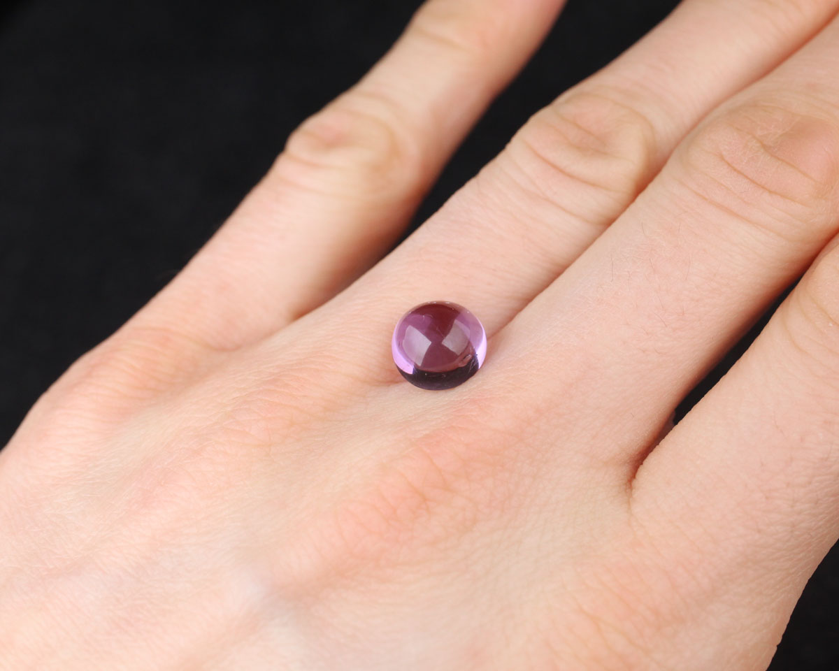 Amethyst cabochon round 9 mm 2.8 ct