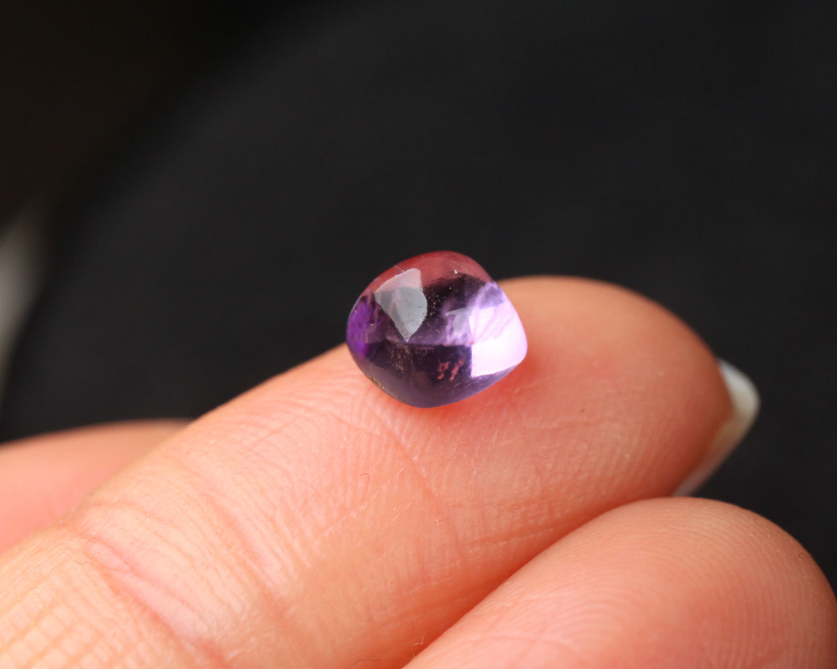 Amethyst cabochon square pair 6 mm 2 ct