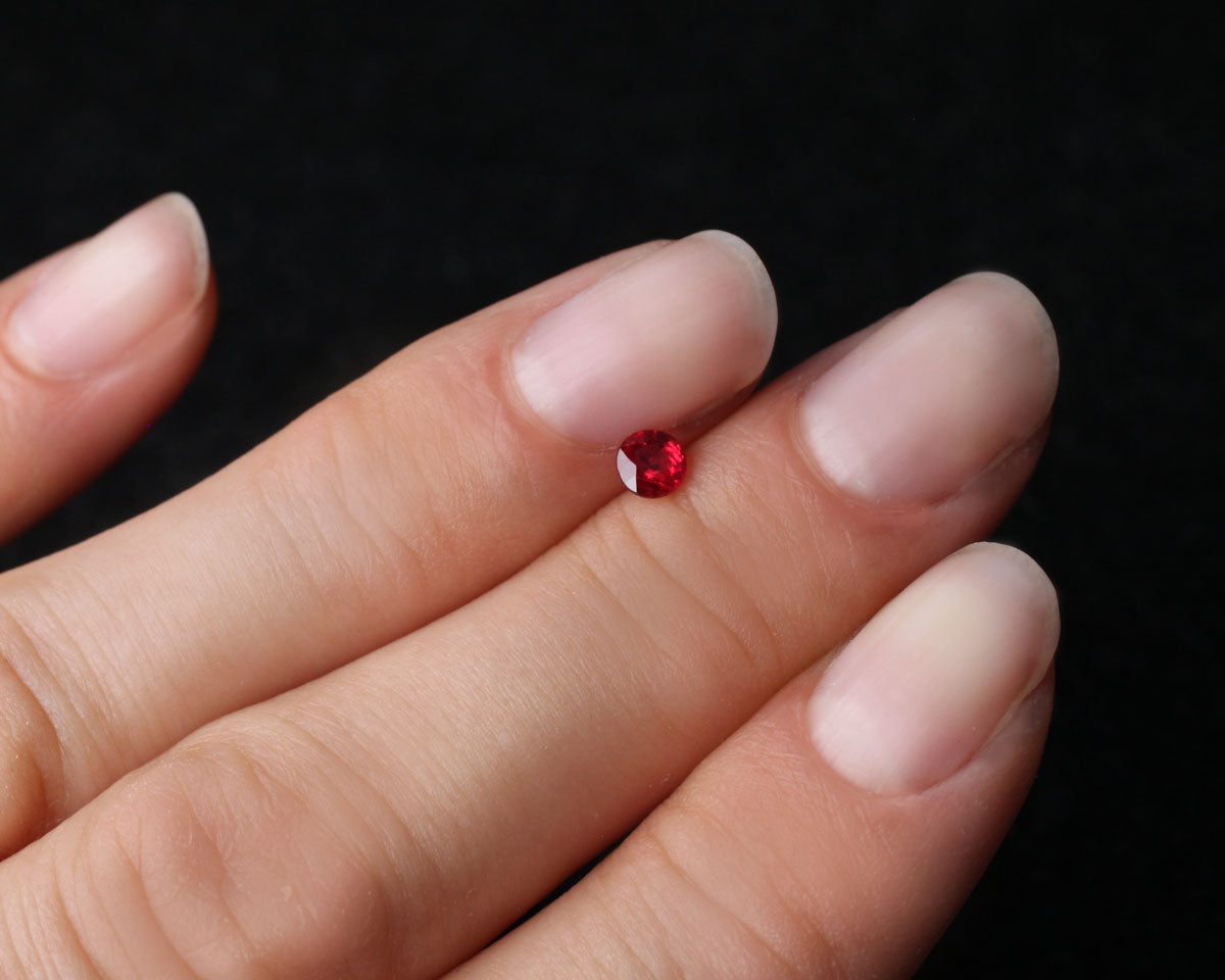 Ruby round 3.8 mm 0.28 ct