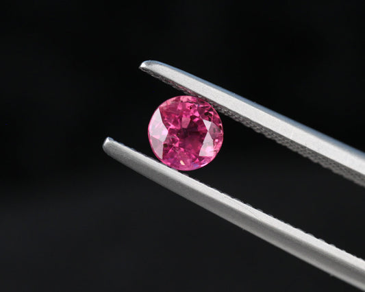 Rubin rund 5 mm 0,75 ct