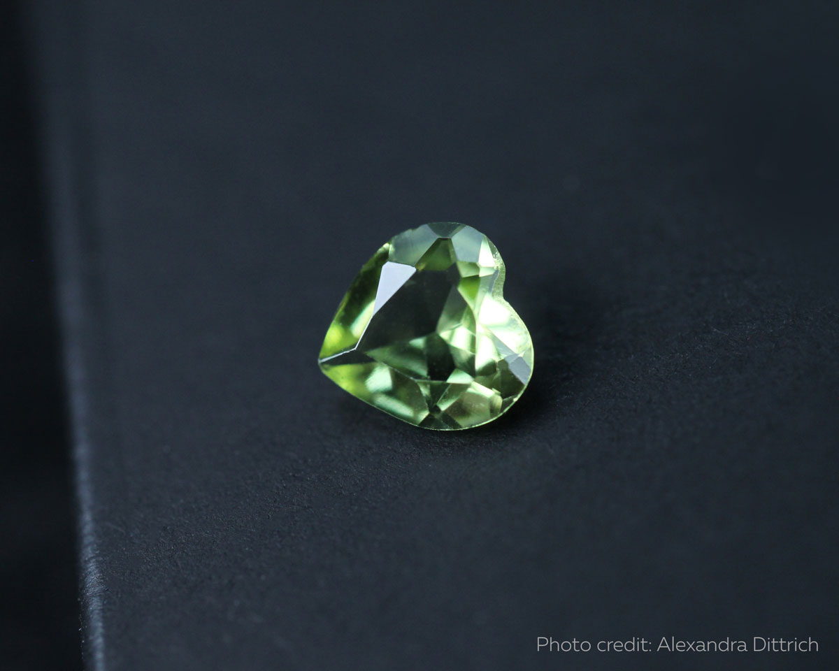 Peridot Heart 5 mm 0.35 ct
