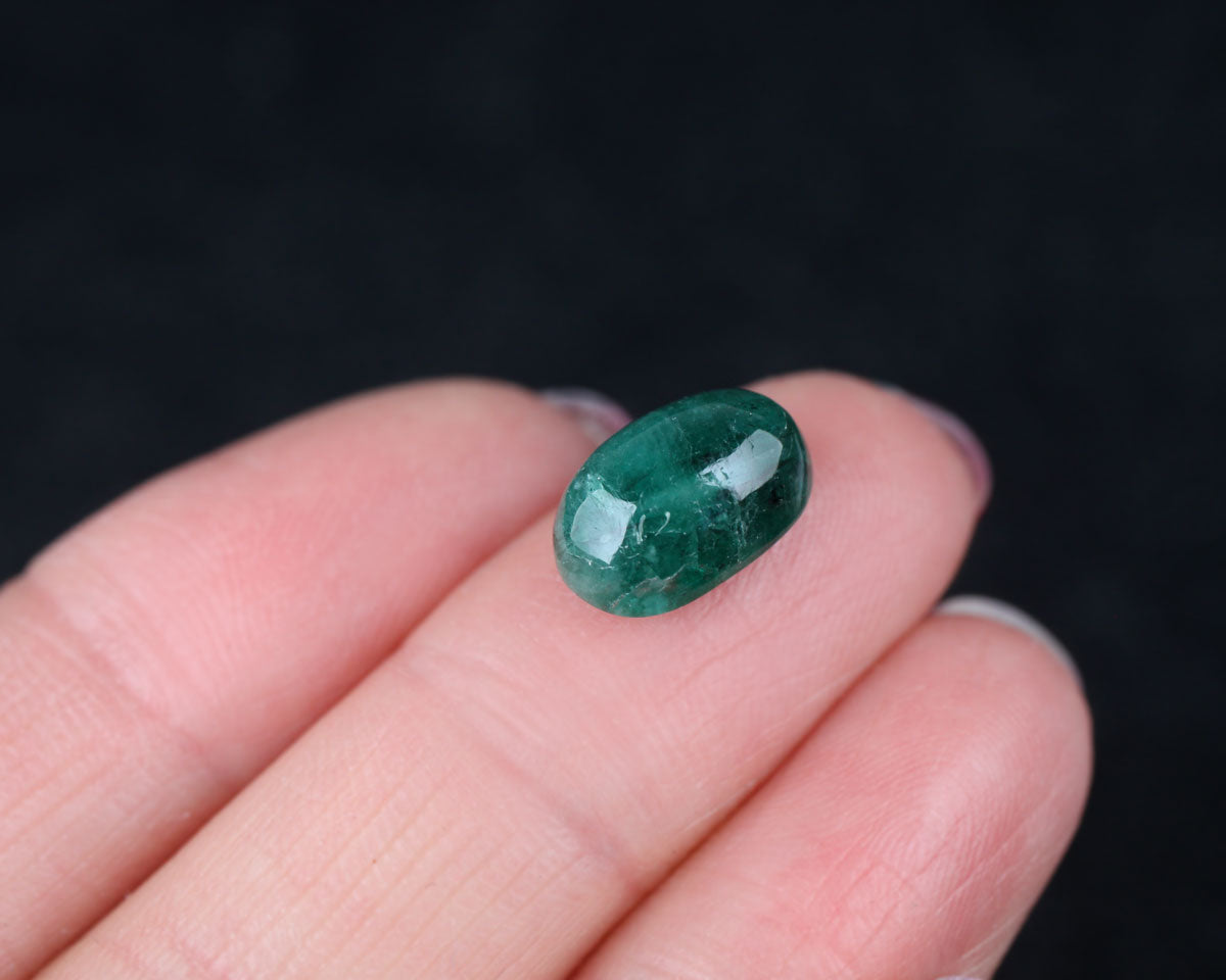 Cabochon cut Shakiso Emerald 11.6 mm 3.8 ct