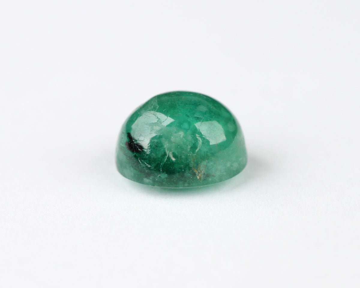 07 jun Shakiso Smaragd Cabochon oval 7,7 mm 1,85 ct