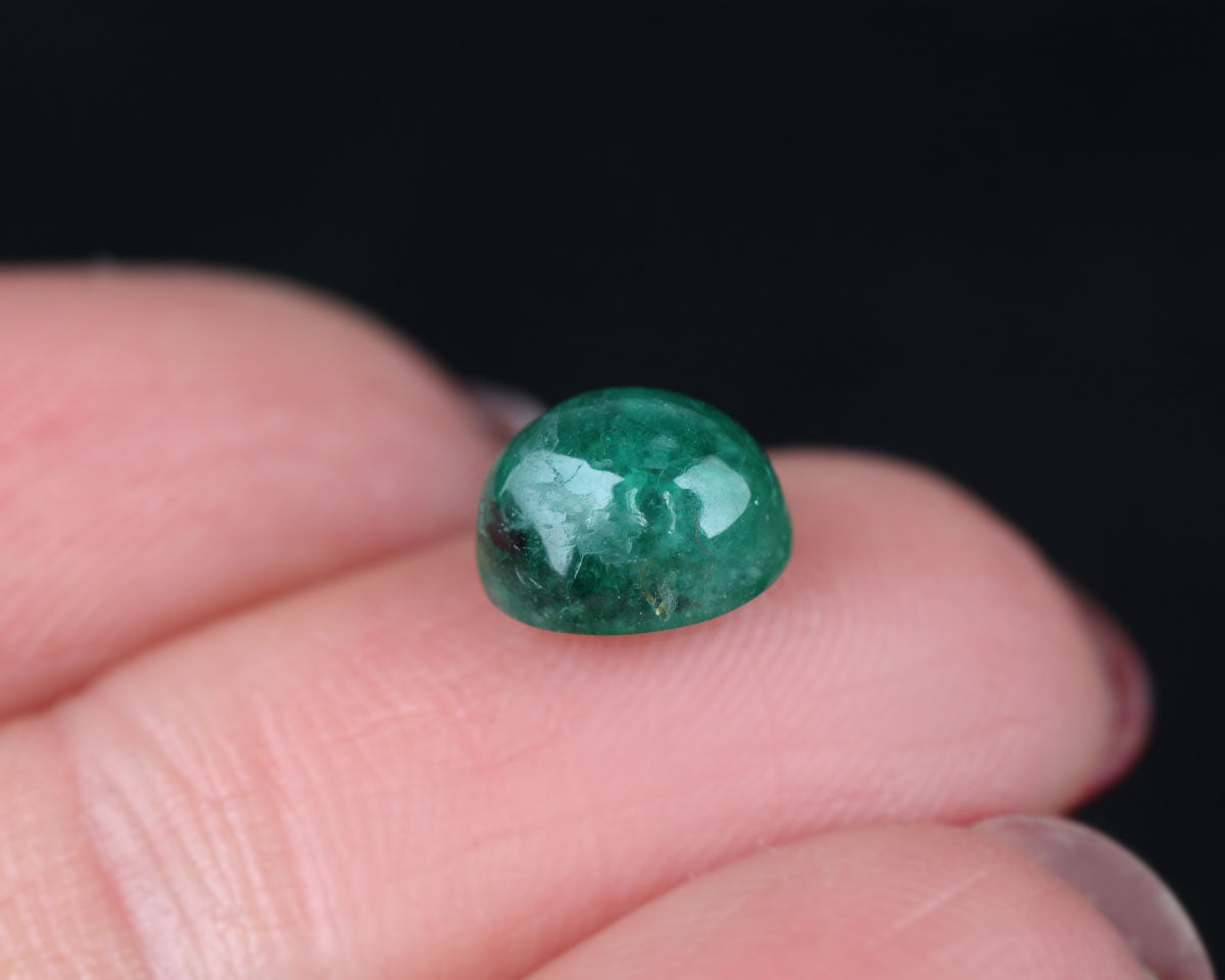 07 jun Shakiso Smaragd Cabochon oval 7,7 mm 1,85 ct