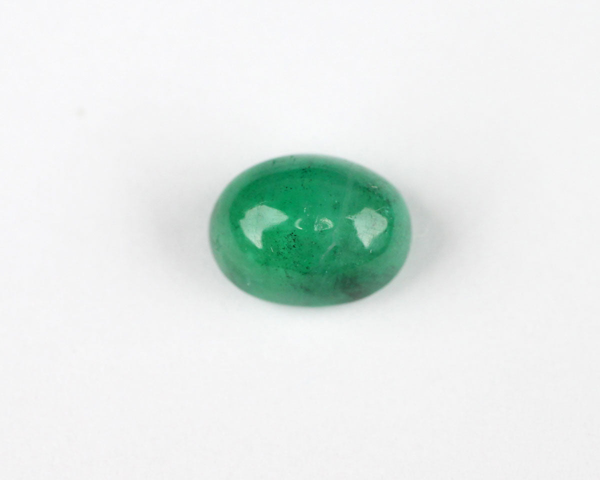 Shakiso Smaragd Cabochon oval 7 mm 1,14 ct