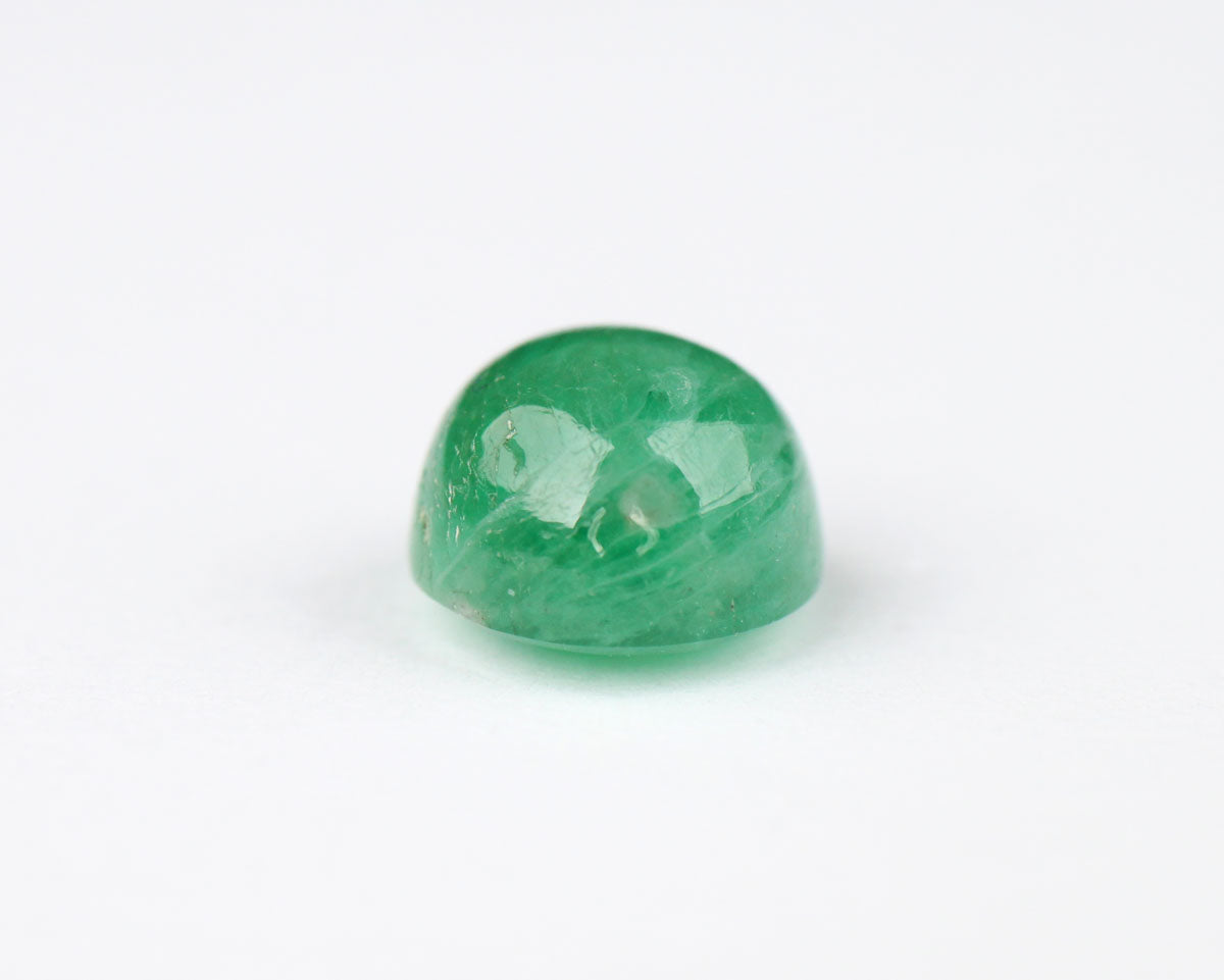 Shakiso Smaragd cabochon rund 6mm 1,27 ct