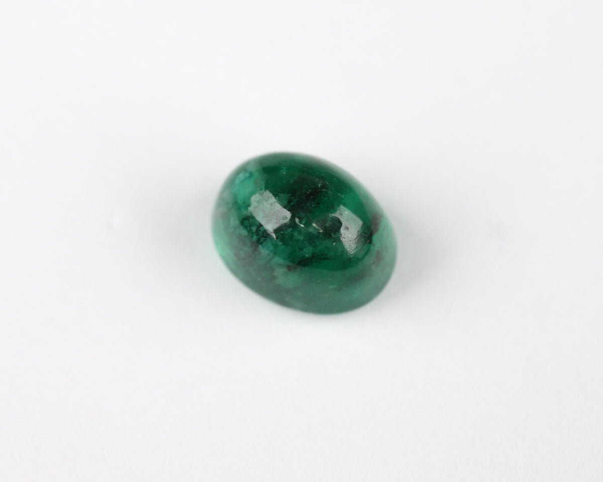 Shakiso Smaragd cabochon oval 7 mm 1,58 ct