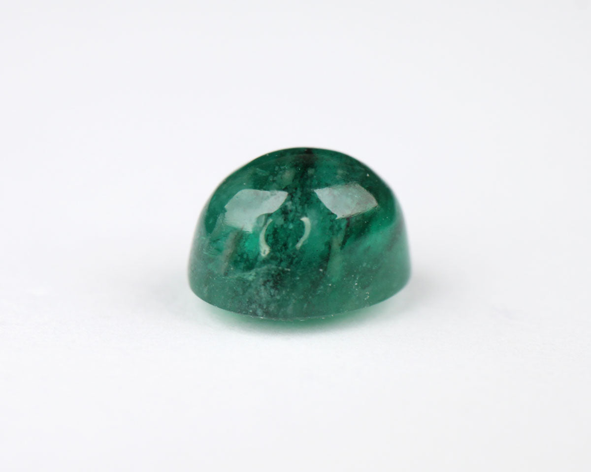 Shakiso Smaragd cabochon oval 7 mm 1,58 ct