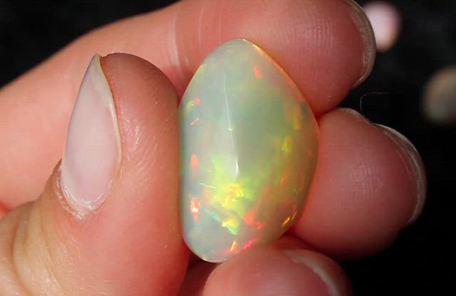 Contra Luz Wollo Opal 10.2 ct