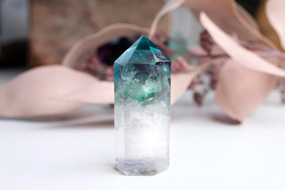 Fluorite Point White + Green