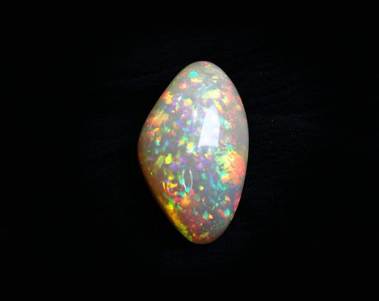 Rainbow Color Wollo Opal 61.77 ct