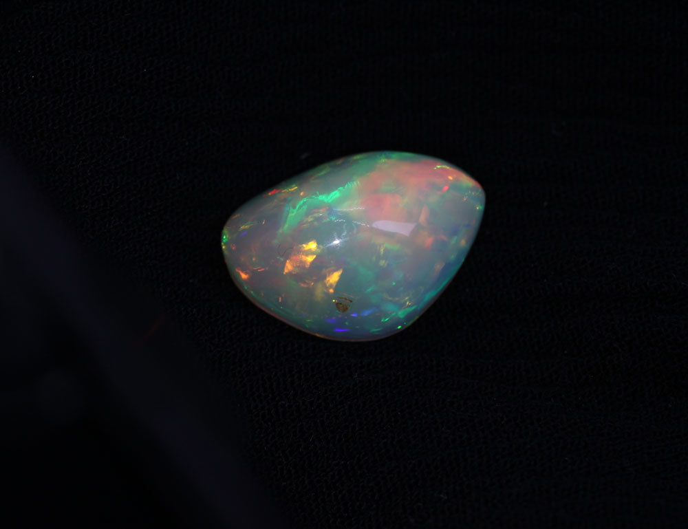 Contra Luz Wollo Opal 10.2 ct