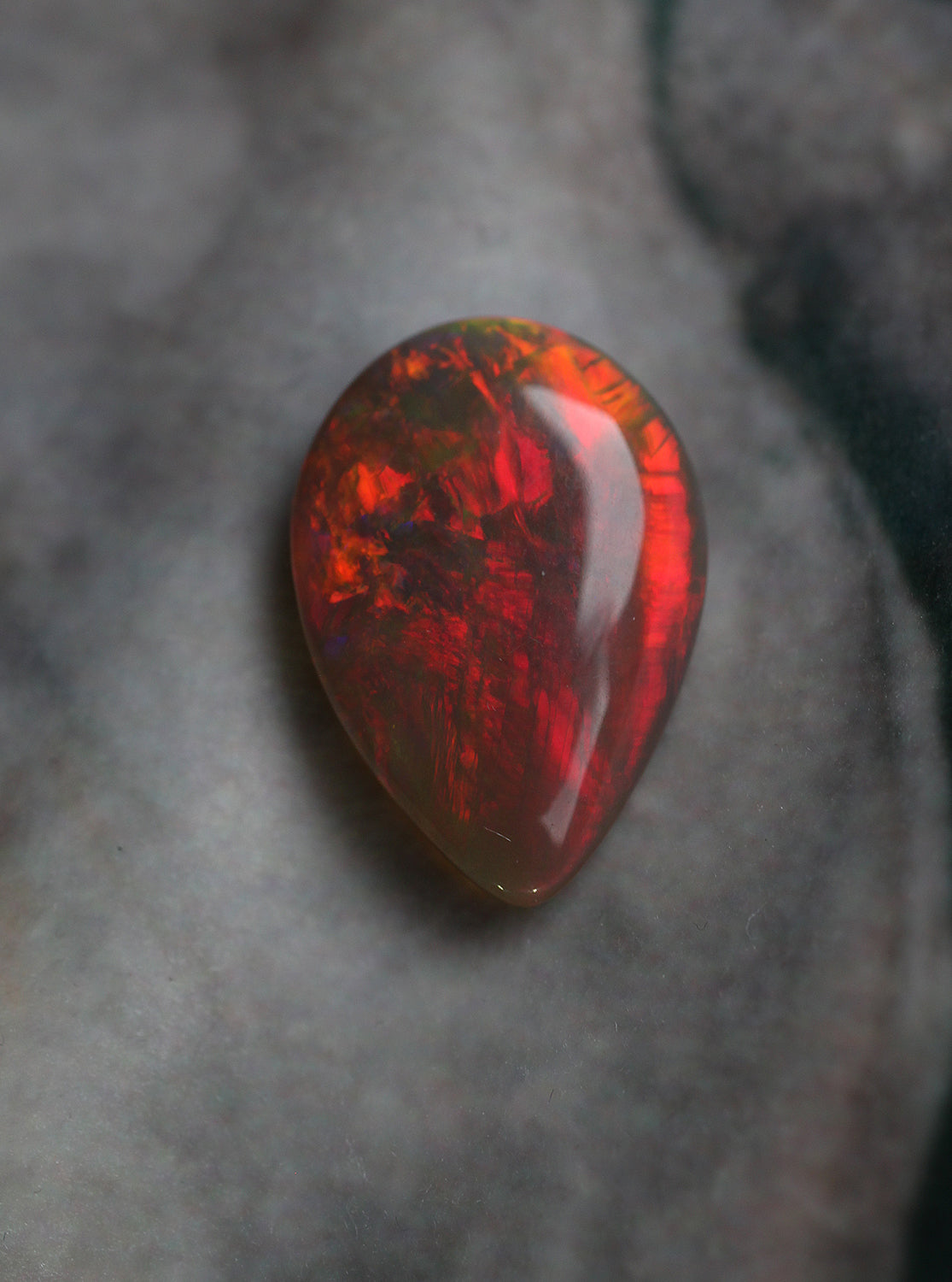 Dark Wollo Opal Pear 11 ct