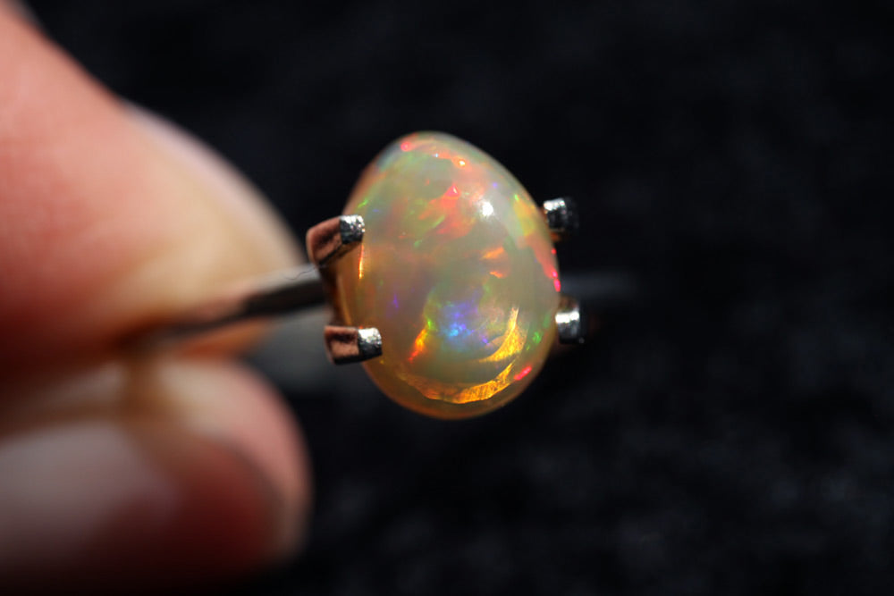Wollo Opal Oval 1.25 ct