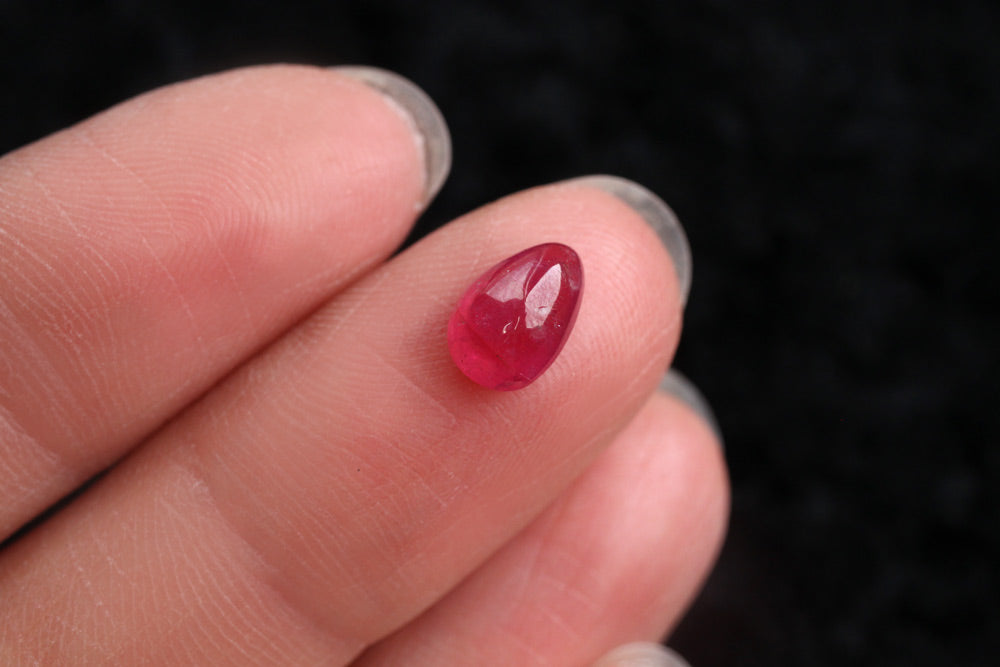 Ruby Cabochon Drop 1.54 ct
