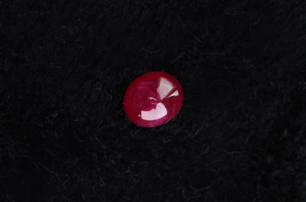 Ruby Cabochon Oval 0.98 ct