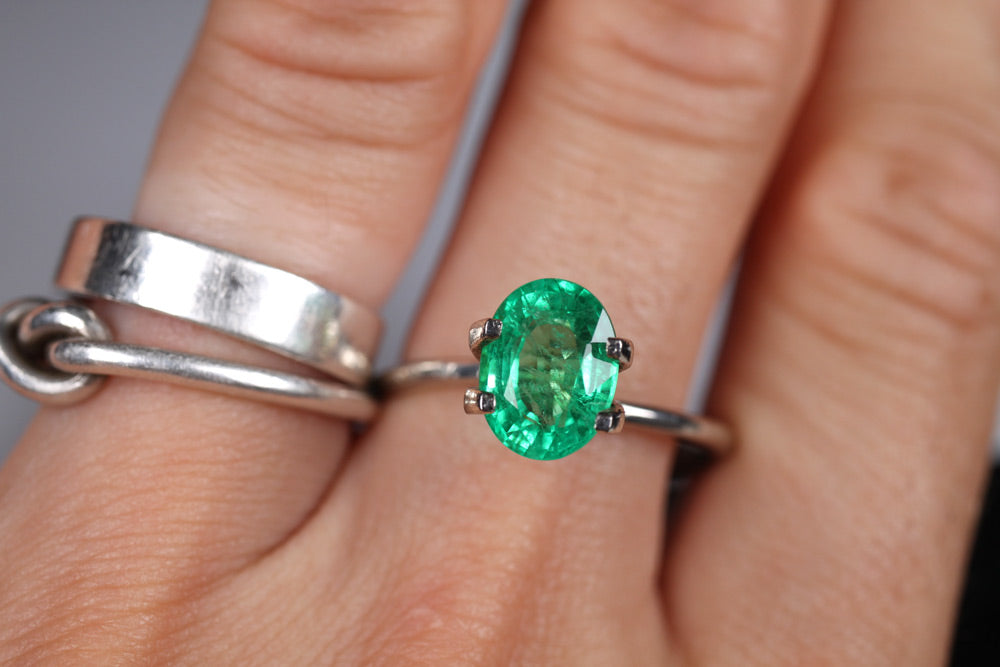 Shakiso Emerald oval 1.85 ct