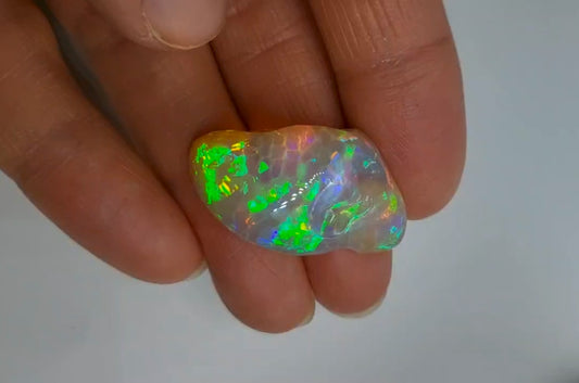 Crystal Wollo Opal "Alien" 20 ct