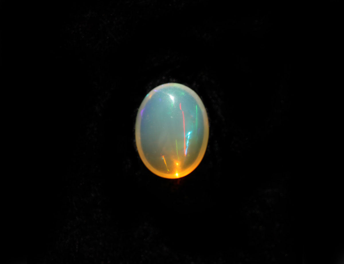 Crystal Wollo Opal Oval 1.06 ct